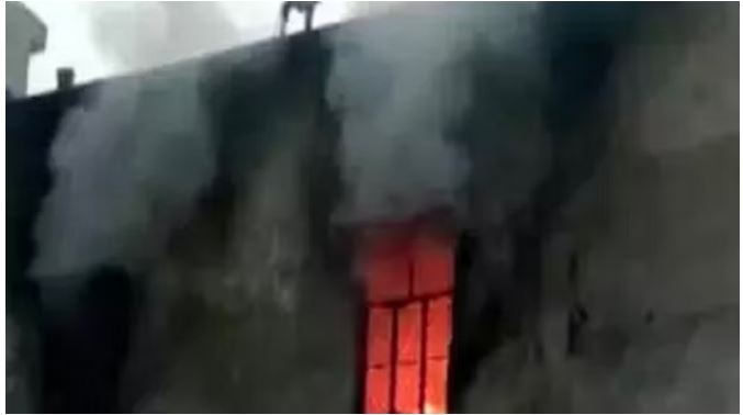 Ayodhya News : हनुमानगढ़ी चौराहे पर मकान में विस्फोट, पति-पत्नी की मौत