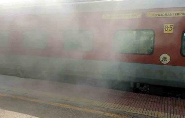 Smoke emanates suddenly in Chennai-Delhi Rajdhani Express