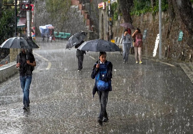 Delhi-NCR Rain : दिल्ली-एनसीआर में झमाझम बारिश शुरू, पांच मई तक बारिश व तेज हवा के आसार, पश्चिमी यूपी और दिल्ली में ओलावृष्टि का अलर्ट