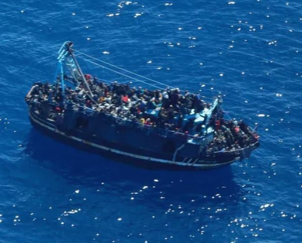 Shipwreck : ग्रीस और माल्टा के बीच डूबा जहाज, सवार थे 400 लोग,  20 से अधिक लापता