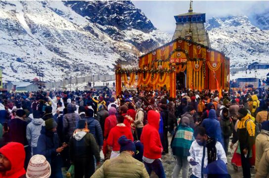kedarnath dham ke kapat open: बाबा केदारनाथ धाम के कपाट भक्तों के लिए खुले, पहली पूजा PM मोदी के नाम से हुई