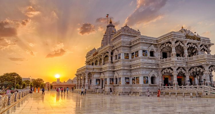 Vrindavan Rang Mahal: वृन्दावन के बारे में ऐसी अनोखी बातें जिसको जानकर आप रह जाएंगे हैरान