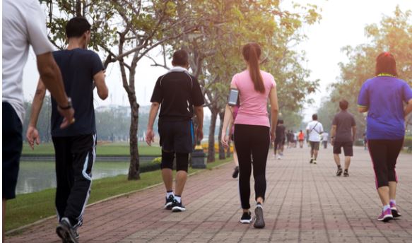 Morning Walk Benefits : मॉर्निंग वॉक करने से आपका शरीर का फिट रहता है, तंदुरुस्ती बढ़ती है