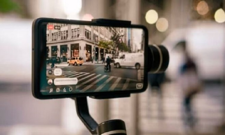 Smartphone News: पावरफुल कैमरा सेटअप के साथ आ रहा ये बेहतरीन फोन, जानिए फीचर्स