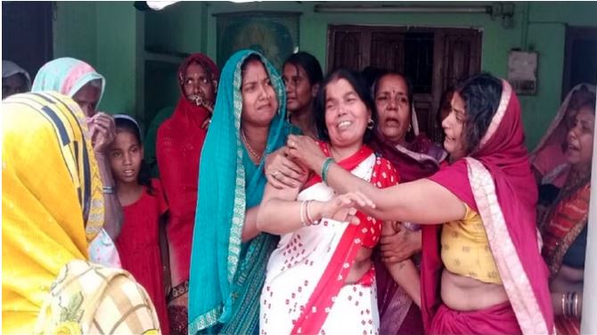 Big Accident in Kushinagar : शौचालय टंकी की सफाई करते हुए पिता-पुत्र समेत चार की मौत, एक गंभीर घायल