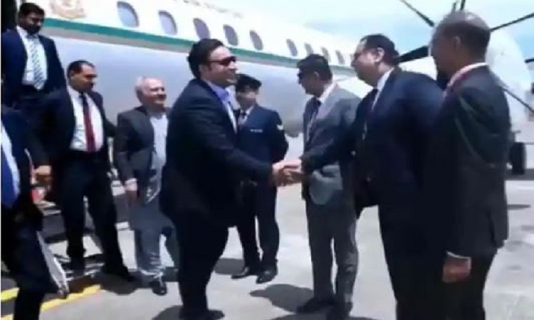 पाकिस्तान के विदेश मंत्री बिलावल भुट्टो पहुंचे भारत, SCO की विदेश मंत्रियों की मीटिंग में होंगे शामिल