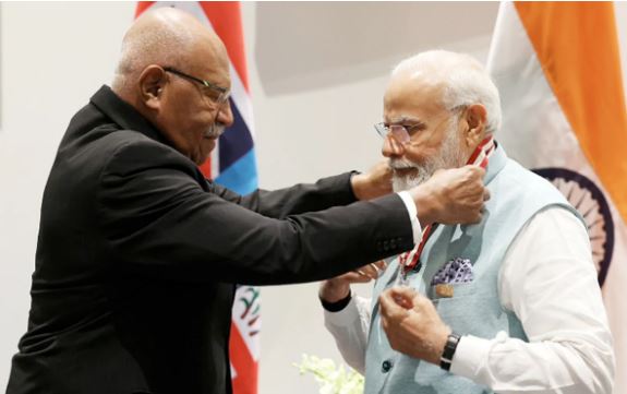 PM Modi conferred with Fiji’s highest ‘Companion of the Order’ honour : पीएम मोदी को पापुआ न्यू गिनी और फिजी ने अपने देश के सर्वोच्च सम्मान से किया सम्मानित