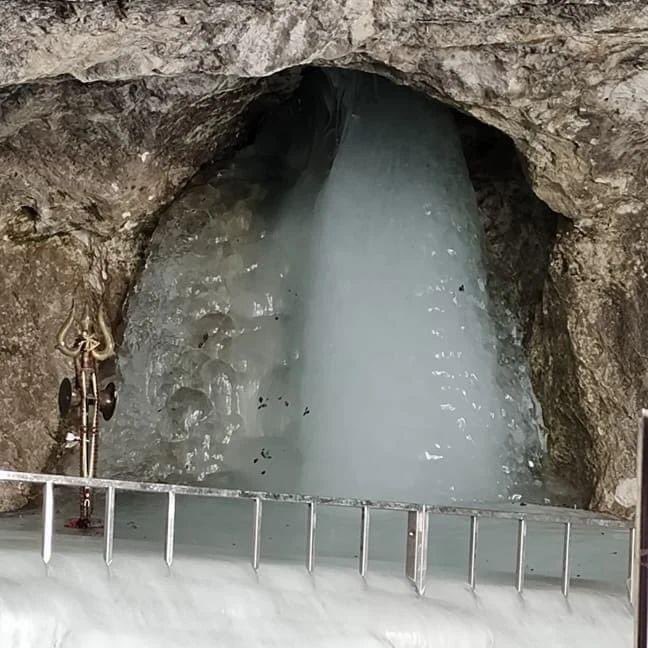 Amarnath Yatra 2023 : अमरनाथ गुफा में बाबा बर्फानी ने दिए दर्शन, कड़ी सुरक्षा के बीच 1 जुलाई से शुरू होगी यात्रा