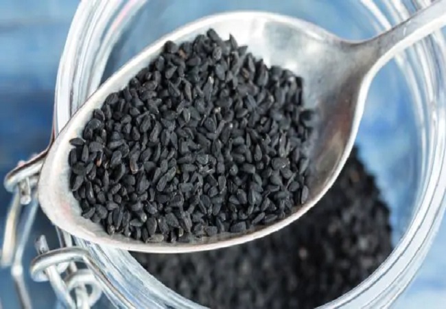 Benefits of Kalonji:क्या आप जानती हैं कलौंजी के ये अचूक और चमत्कारी फायदें, जानने के बाद आज से ही शुरु कर देंगी खाना