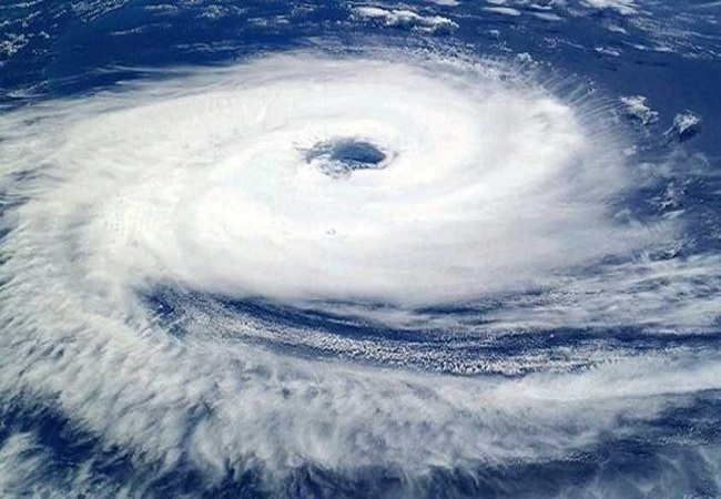 Cyclonic Storm Biparjoy : चक्रवात बिपरजॉय कितना होगा खतरनाक और मॉनसून पर क्या होगा असर? जानें यहां सब कुछ