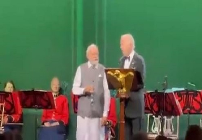 PM मोदी से बाइडेन ने कहा- “जब गिलास में शराब ना हो तो बाएं हाथ से उठाएं”, हंसी से गूंज उठा White House