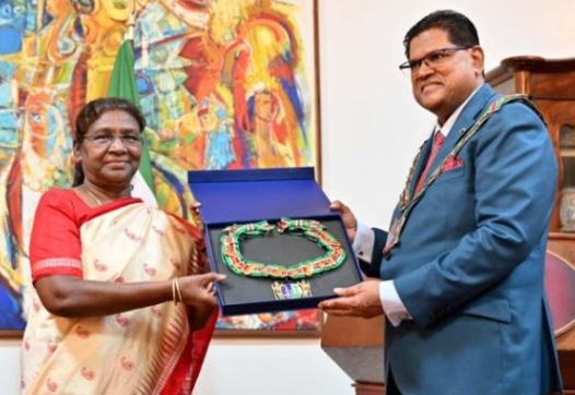 President Draupadi Murmu: राष्ट्रपति द्रौपदी मुर्मू सूरीनाम के सर्वोच्च नागरिक पुरस्कार से सम्मानित हुईं