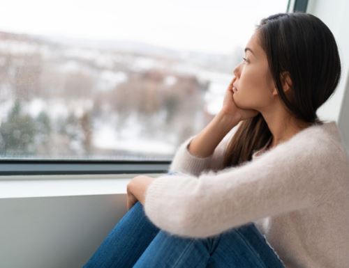 Seasonal Affective Disorder : मौसम में बदलाव से उदासी और आलस बना रहता है, ऐसे करें ठीक