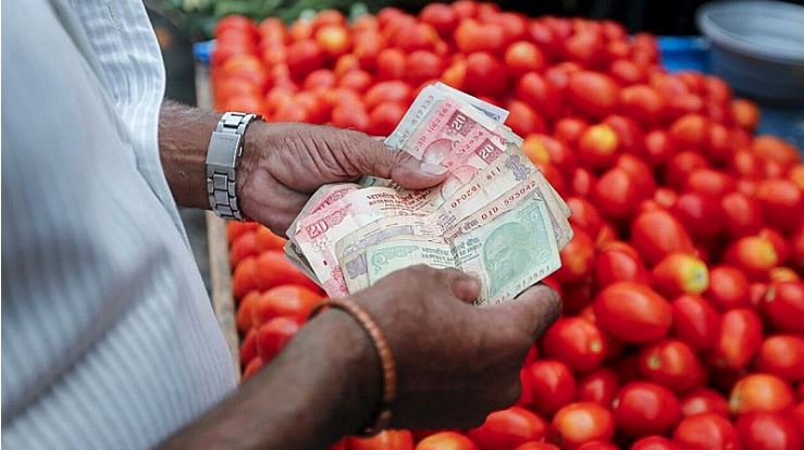 Tomato Prices Hike: 100 रुपये किलो पहुंचा टमाटर का भाव, बारिश के सीजन में और बढ़ेगी कीमत!