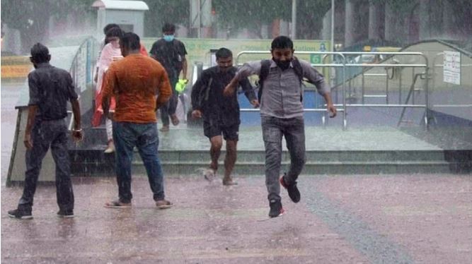 UP Weather Update : दिल्ली-NCR में आज होगी बारिश, यूपी, राजस्थान और हरियाणा के कई इलाकों में बारिश का अलर्ट