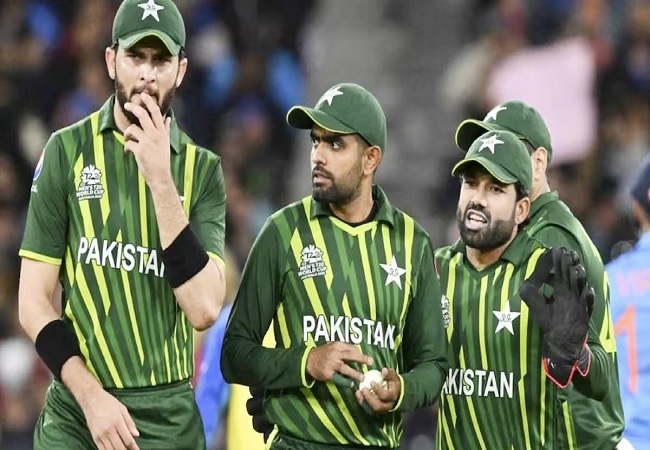 ICC World Cup 2023 : पाकिस्तान सरकार का बड़ा बयान, कहा- भारत में रोज होते हैं दंगे, अपने खिलाड़ियों को कैसे भेज दें