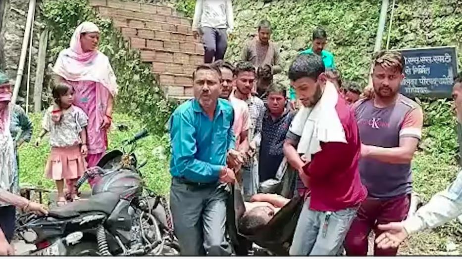 Big Accident in Namami Gange Project : चमोली में ट्रांसफार्मर फटने से नमामि गंगे प्रोजेक्ट साइट पर फैला करंट, 4 पुलिकर्मियों सहित 15 की मौत
