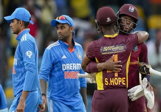 Ind vs WI 2nd ODI : दूसरे वनडे में भारतीय बल्लेबाज छुपा न सकें अपनी नाकामियां, टीम मैनेजमेंट का एक्सपेरिमेंट फेल!