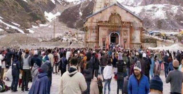 Kedarnath Yatra 2023: भारी बारिश के चलते रोकी गई बाबा केदारनाथ यात्रा, इन जगहों पर रोके गए श्रद्धालु