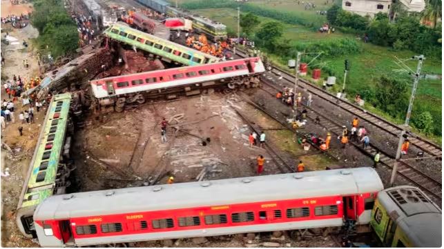 Odisha Train Acciden : ओडिशा ट्रेन हादसे में CBI का बड़ा एक्शन, सेक्शन इंजीनियर आमिर खान समेत तीन गिरफ्तार