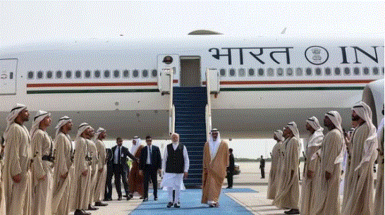 PM Modi UAE Visit:  पीएम मोदी यूएई पहुंचे , President Zayed Al Nahyan से आज करेंगे मुलाकात