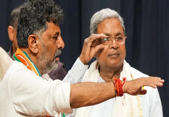 कर्नाटक सरकार में बगावत? कांग्रेस विधायकों को मनाने में जुटे सिद्धारमैया-डीके शिवकुमार