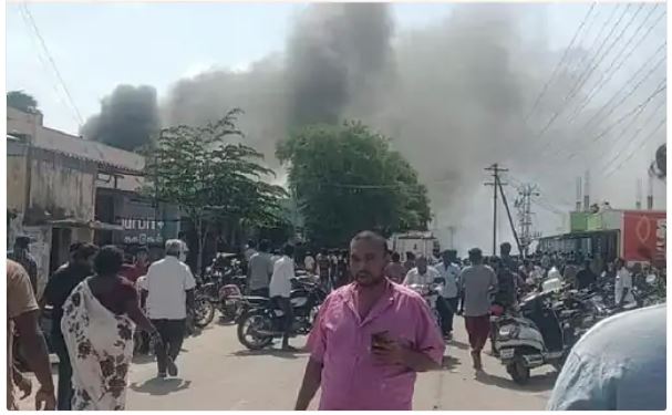 Tamil Nadu News : कृष्णागिरी जिले की पटाखा फैक्ट्री में धमाका, 8 लोगों की मौत, 10 घायल