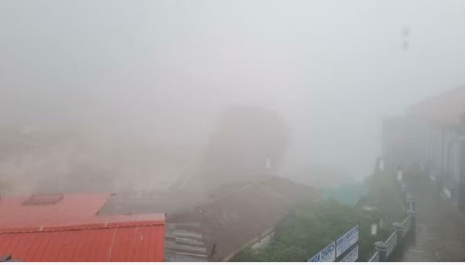 Uttarakhand Weather Update : मसूरी में जमकर हुई बारिश, छह जिलों में भारी बारिश का येलो अलर्ट