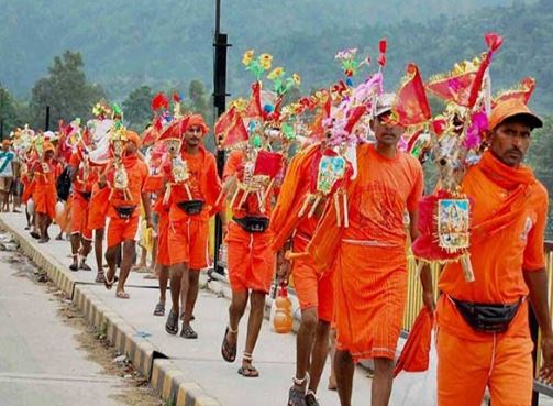 Bhagwan Shiv Ke Priye Rang Wale Vastra : सावन में पहने भगवान शिव के प्रिय रंग वाले वस्त्र, खुशहाली का प्रतीक माना जाता है