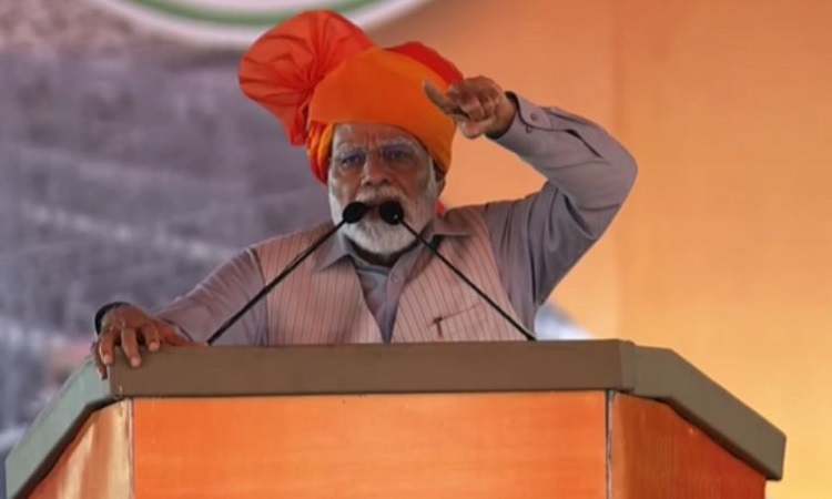 PM in Rajasthan: बीकानेर में प्रधानमंत्री ने गहलोत सरकार को घेरा, कहा-कांग्रेस मतलब झूठ का बाजार…