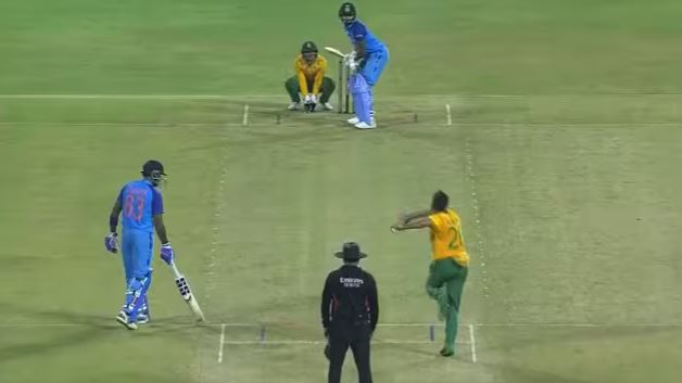 India vs South Africa: टीम इंडिया के साउथ अफ्रीका दौरे का हुआ एलान, 10 दिसंबर को खेला जाएगा पहला मैच