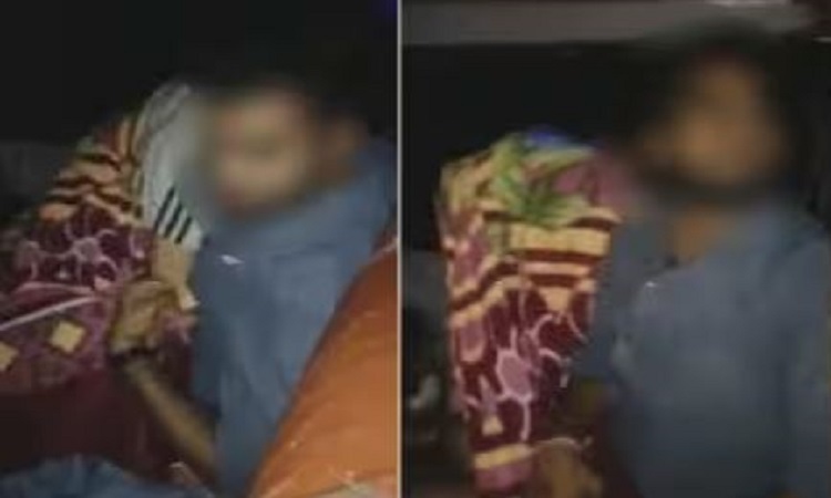 Viral Video: चलती बस में युवती के साथ सेक्स कर रहा था कंडक्टर, यात्रियों ने बनाई वीडियो हुई वायरल