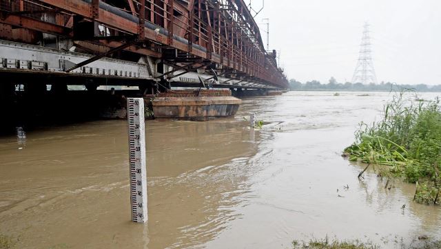 Delhi Weather Update: यमुना के जलस्तर ने तोड़ा 45 साल का रिकॉर्ड, सीएम केजरीवाल ने बुलाई आपात बैठक