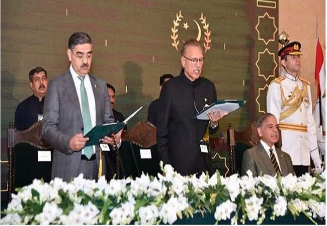 पाकिस्तान के 8वें अंतरिम प्रधानमंत्री के रूप में अनवारुल हक काकर ने ली शपथ