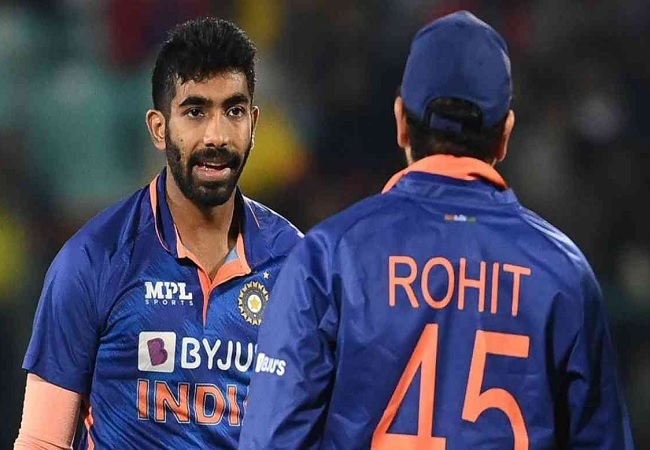IND vs PAK: भारत ने विश्व कप में पाक को लगातार आठवीं बार दी पटखनी, सात विकेट से जीता मैच,रोहित-अय्यर ने जड़ा अर्धशतक