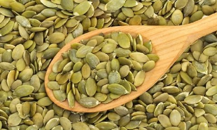 Benefits of Pumpkin Seeds: ब्लड प्रेशर और हड्डियों को दुरुस्त रखता है कद्दू के बीज का सेवन, बढ़ती है हेयर ग्रोथ