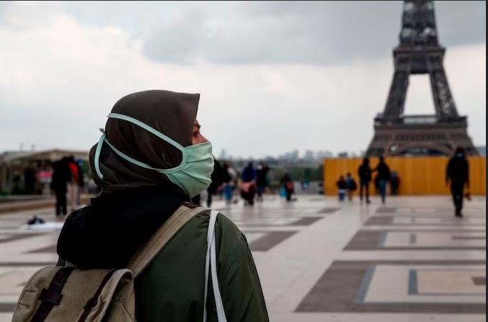France to ban Islamic abayas :इस देश में ‘अबाया’ पर  बड़ा फैसल़ा,स्कूलों में पहनने पर लगेगी रोक
