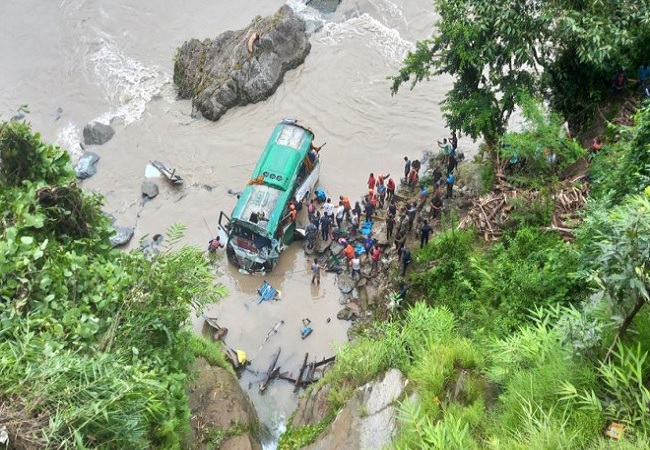 Kathmandu Accident: गजुरी के पास त्रिशूली नदी में गिरी बस, 8 लोगों की मौत, 19 लोग घायल