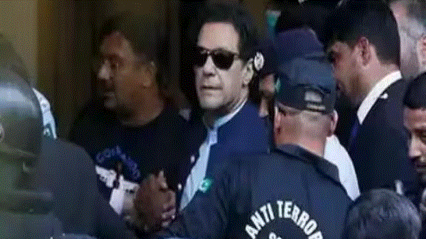 Pakistan Imran Khan : पूर्व PM इमरान खान को जेल में मिला सिर्फ पंखा, जानें कैसे रहा है वक्त कट