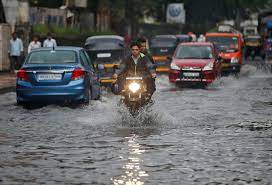 UP Heavy Rains Alert : मौसम विभाग ने राजधानी लखनऊ समेत यूपी के 30 जिलों में भारी बारिश का अलर्ट किया जारी