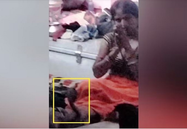 Viral Video : भगवान शिव के ध्यान में मग्न महिला की टांग से तीन घंटे तक लिपटा रहा सांप