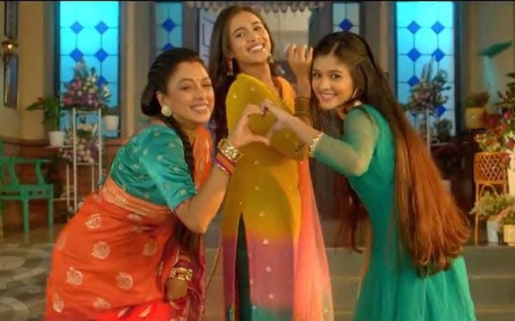 टीवी की पॉपुलर बहुओं, अनुपमा और अक्षरा ने नई सदस्य वंदना का खास अंदाज में किया स्टार प्लस परिवार में स्वागत