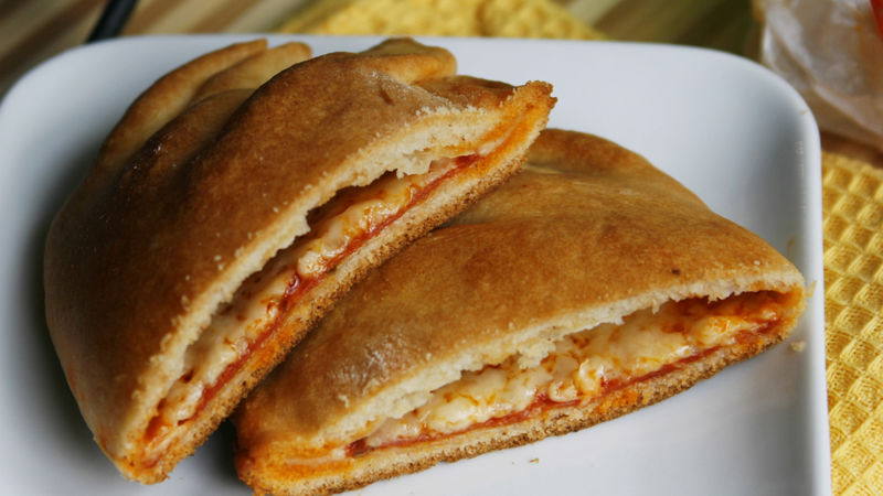 Pizza Pocket Recipe: इस आसान रेसिपी से घर में बनाएं पिज्जा पॉकेट, बच्चे ही नहीं बड़े भी कहेंगे लाजवाब
