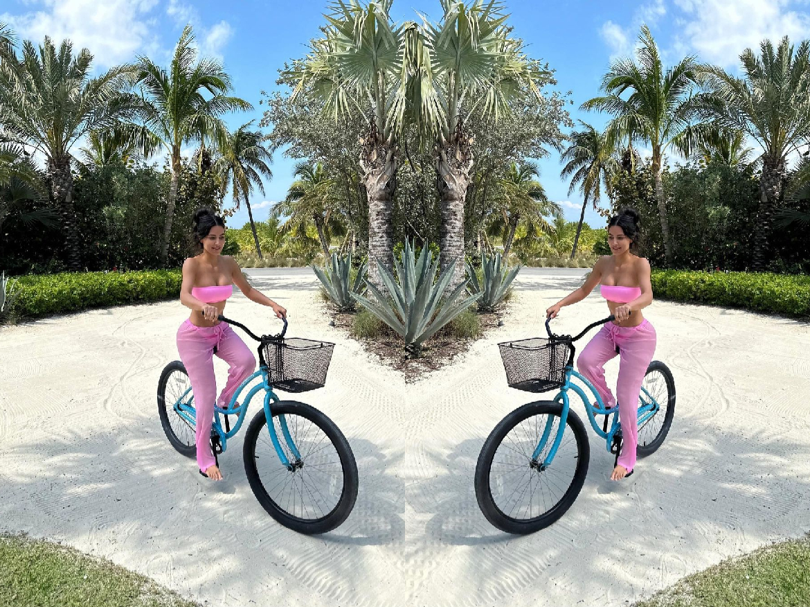 बिकिनी पहन साइकिल चलाती नजर आई Kim Kardashian, तस्वीरों ने मचाया कोहराम
