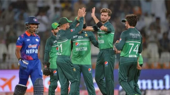 Asia Cup 2023: भारत के खिलाफ मैच से पहले पाकिस्तान की बढ़ी मुश्किलें, ये तेज गेंदबाज हुआ चोटिल