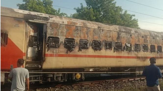 सीएम योगी ने मदुरै ट्रेन हादसे पर जताया शोक, मृतकों के परिजनों को दो-दो लाख की आर्थिक मदद का एलान