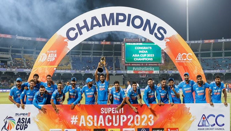 Asia Cup Final 2023: प्लेयर ऑफ द मैच अवॉर्ड मिलने के बाद सिराज ने जीता सबका दिल