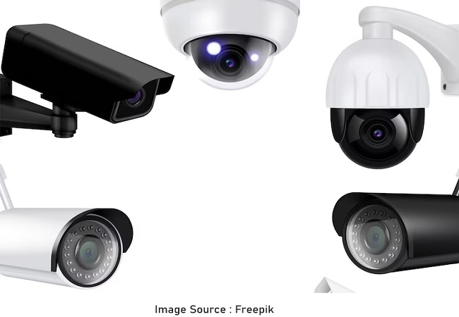 घर में CCTV कैमरा लगाते समय इन बातों का रखें ध्यान, अच्छे से जान लें फायदा और नुकसान