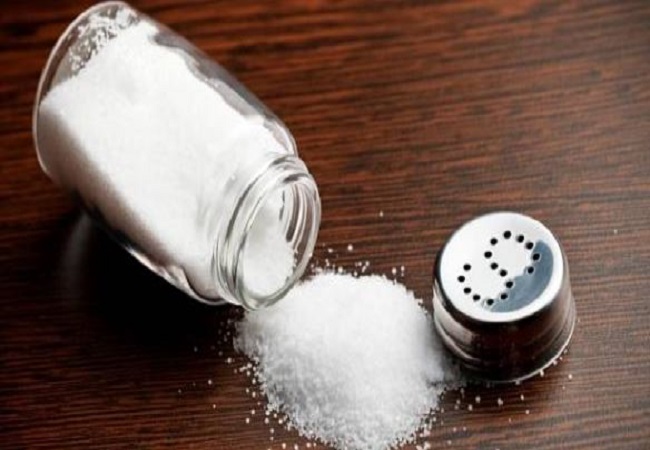 Disadvantages of Eating Too Much Salt