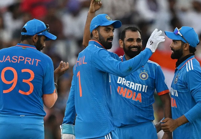 IND vs AUS 2nd ODI: आज इंदौर में खेला जाएगा भारत-ऑस्ट्रेलिया के बीच दूसरा वनडे, जानिए कैसा रहेगा पिच का मिजाज